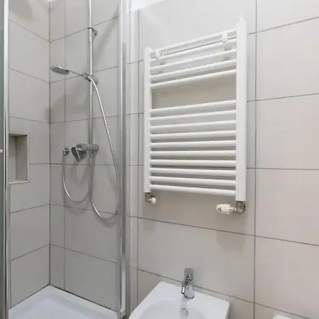 Quiet With Large Terrace In Spanish Steps Area